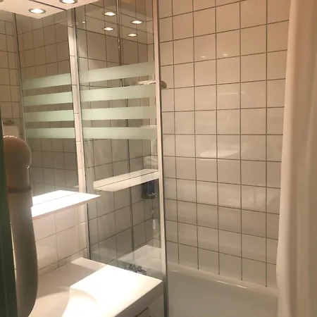 Hotell Brit Florimont 3*